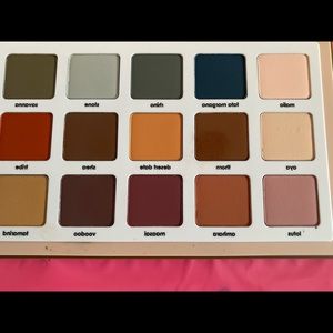 Natasha adenina Safari pallet